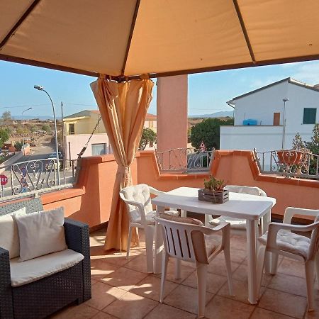 Casa Vacanza Le 2 Isole Suni Extérieur photo