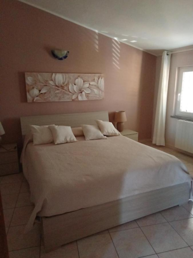 Casa Vacanza Le 2 Isole Suni Extérieur photo