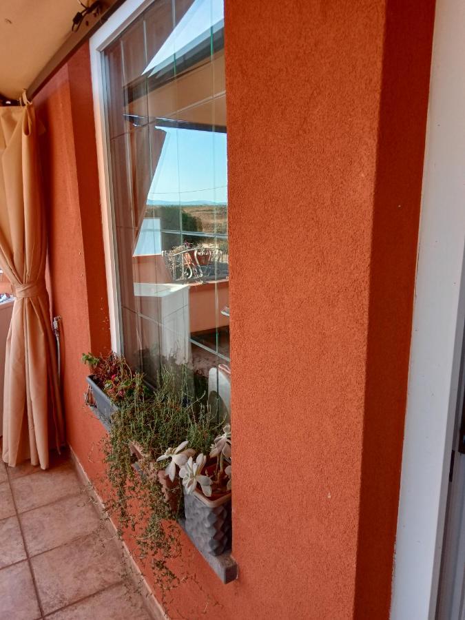 Casa Vacanza Le 2 Isole Suni Extérieur photo
