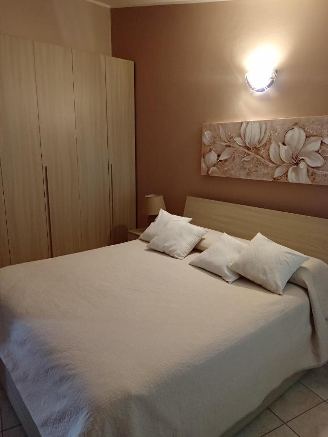 Casa Vacanza Le 2 Isole Suni Extérieur photo